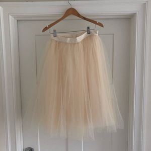 Anthropologie tulle skirt cream. Size 10